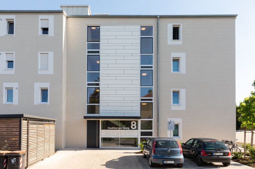 47 Neubau eines Mehrfamilienhauses mit 36 Wohneinheiten und Tiefgarage in Stadtbergen